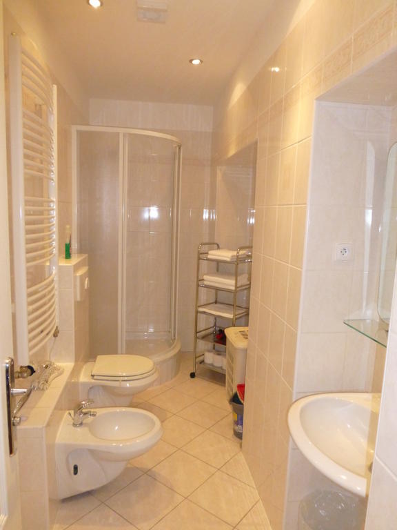 Apartment Sadova Karlovy Vary Bagian luar foto
